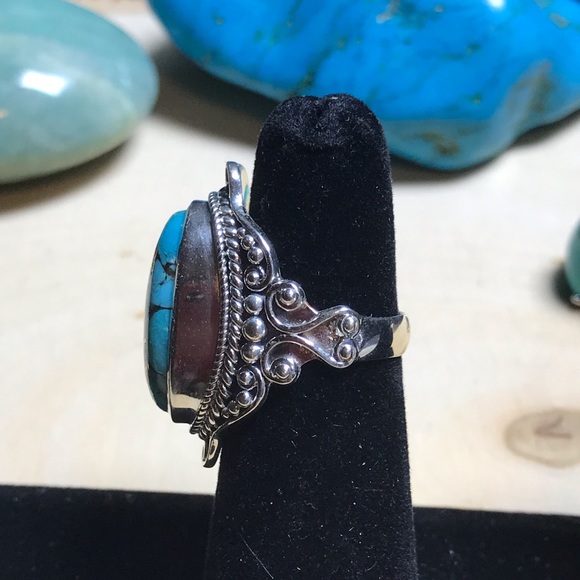 Beautiful large turquoise and silver ring! - Picture 2 of 6